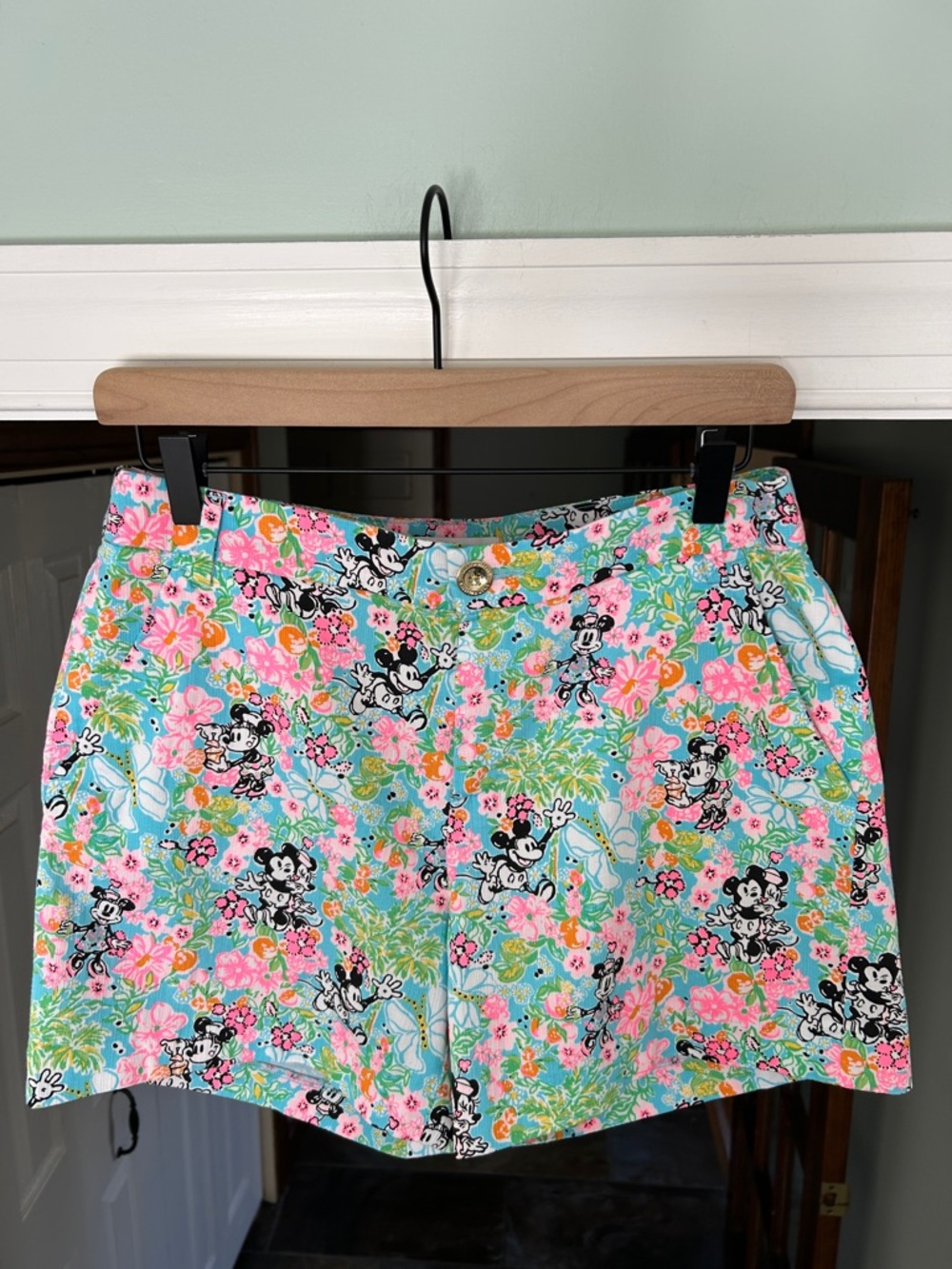 NWT Disney Mickey Minnie Mouse Colorful Floral Print Shorts 5” Inseam Sz 6